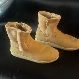 Olukai Paina Hulu Waterproof Genuine Shearling Lined Boot